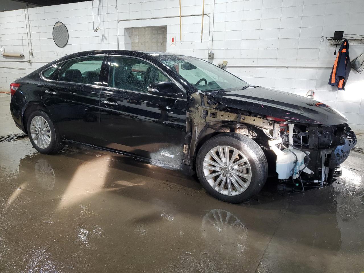 2013 Toyota Avalon - Image 4