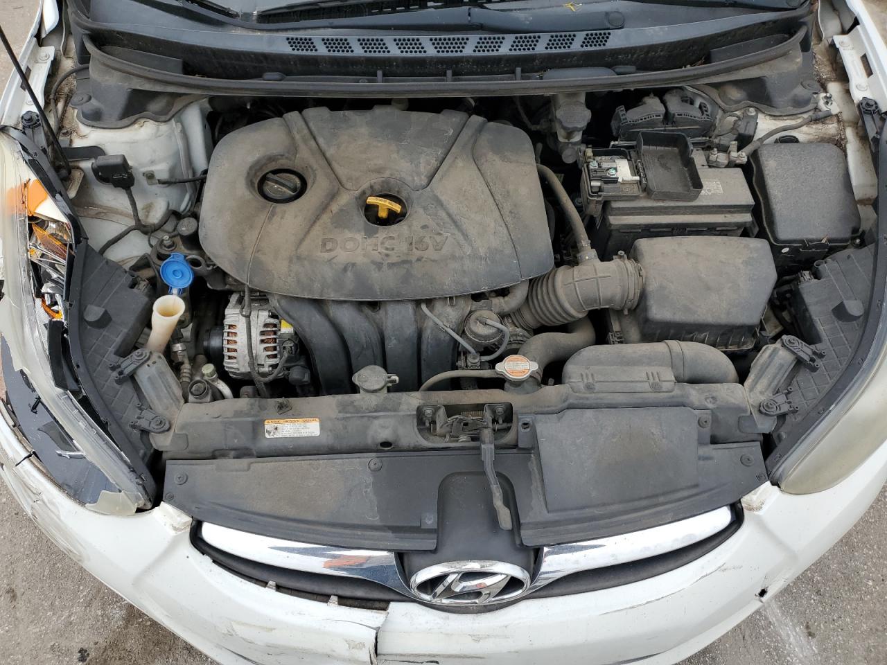 2013 Hyundai Elantra - Image 11