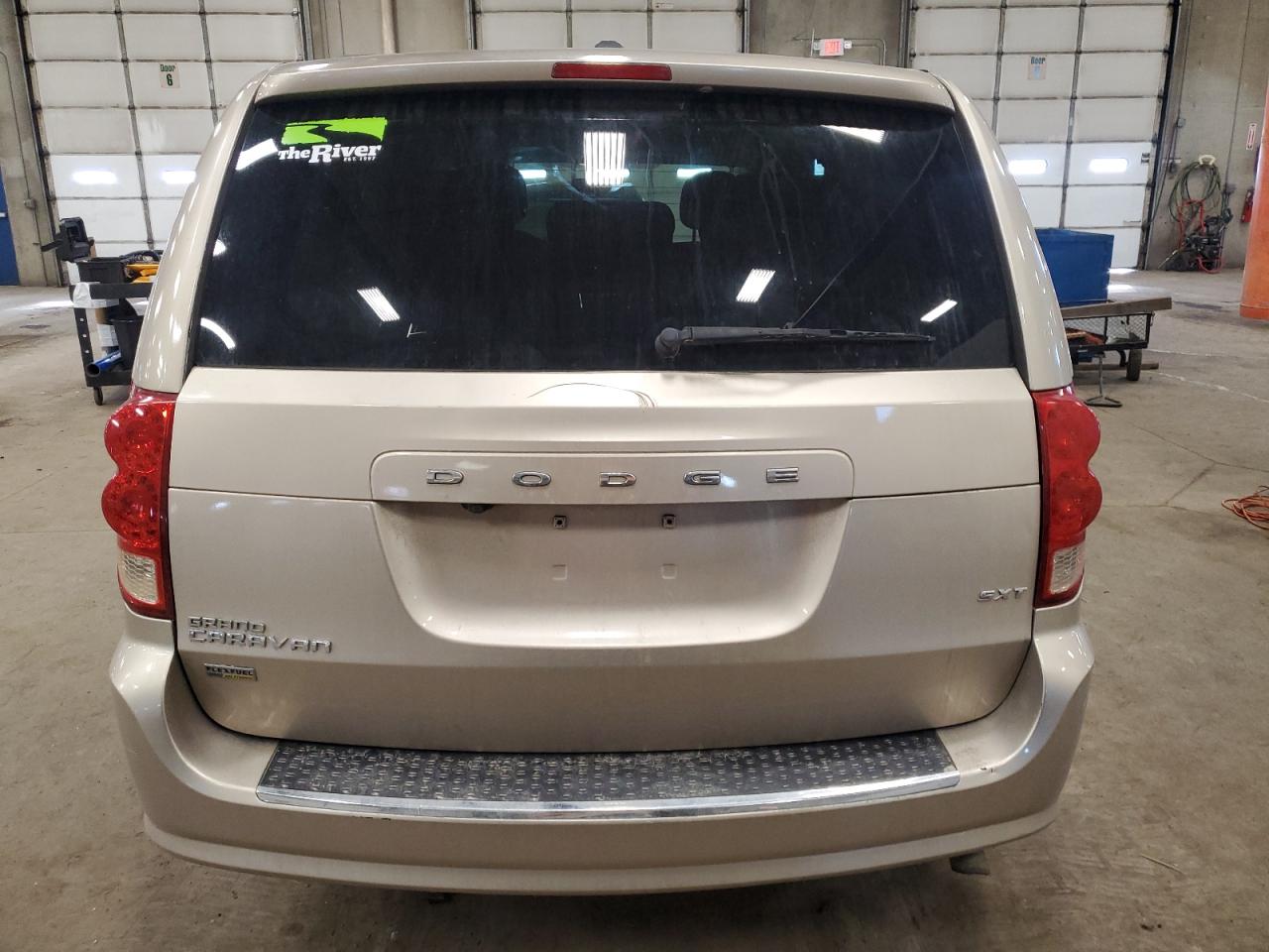 2014 Dodge Caravan - Image 6
