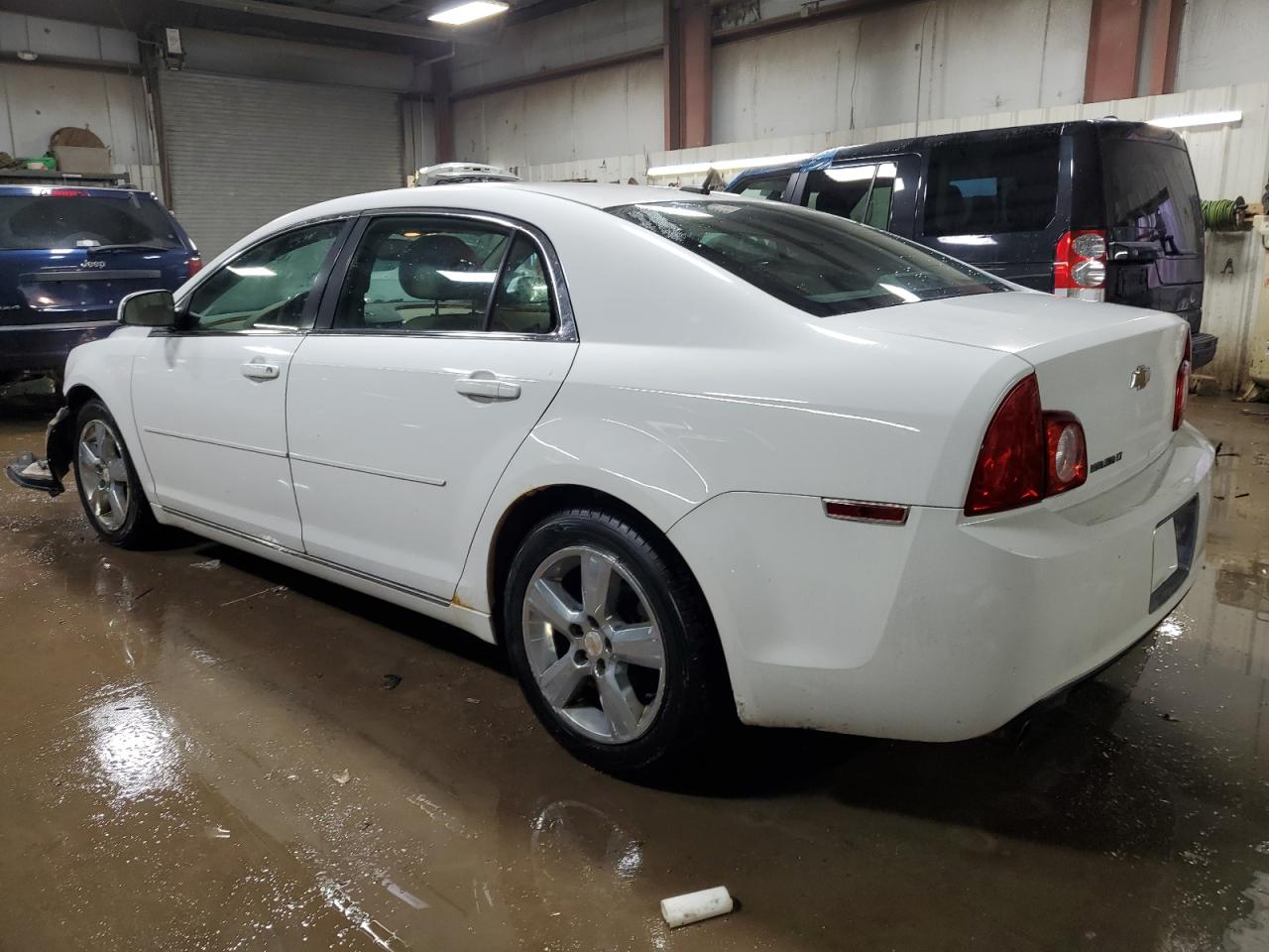 2010 Chevrolet Malibu - Image 2