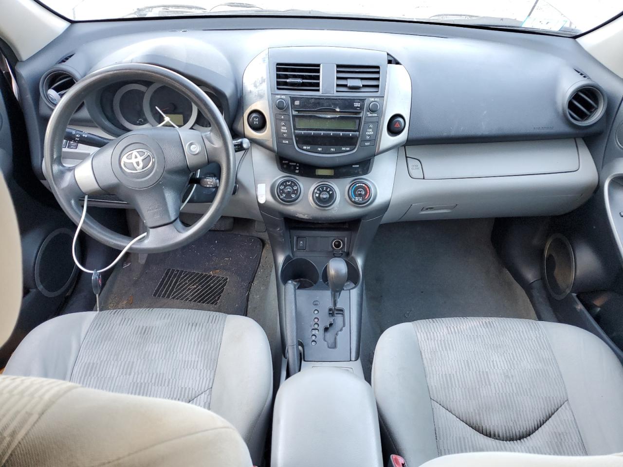 2011 Toyota RAV 4 - Image 8