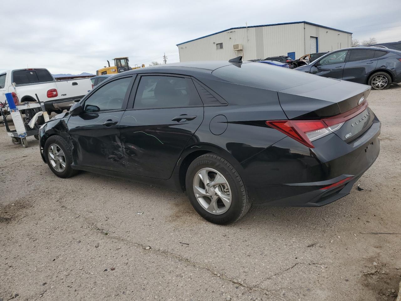 2023 Hyundai Elantra - Image 2