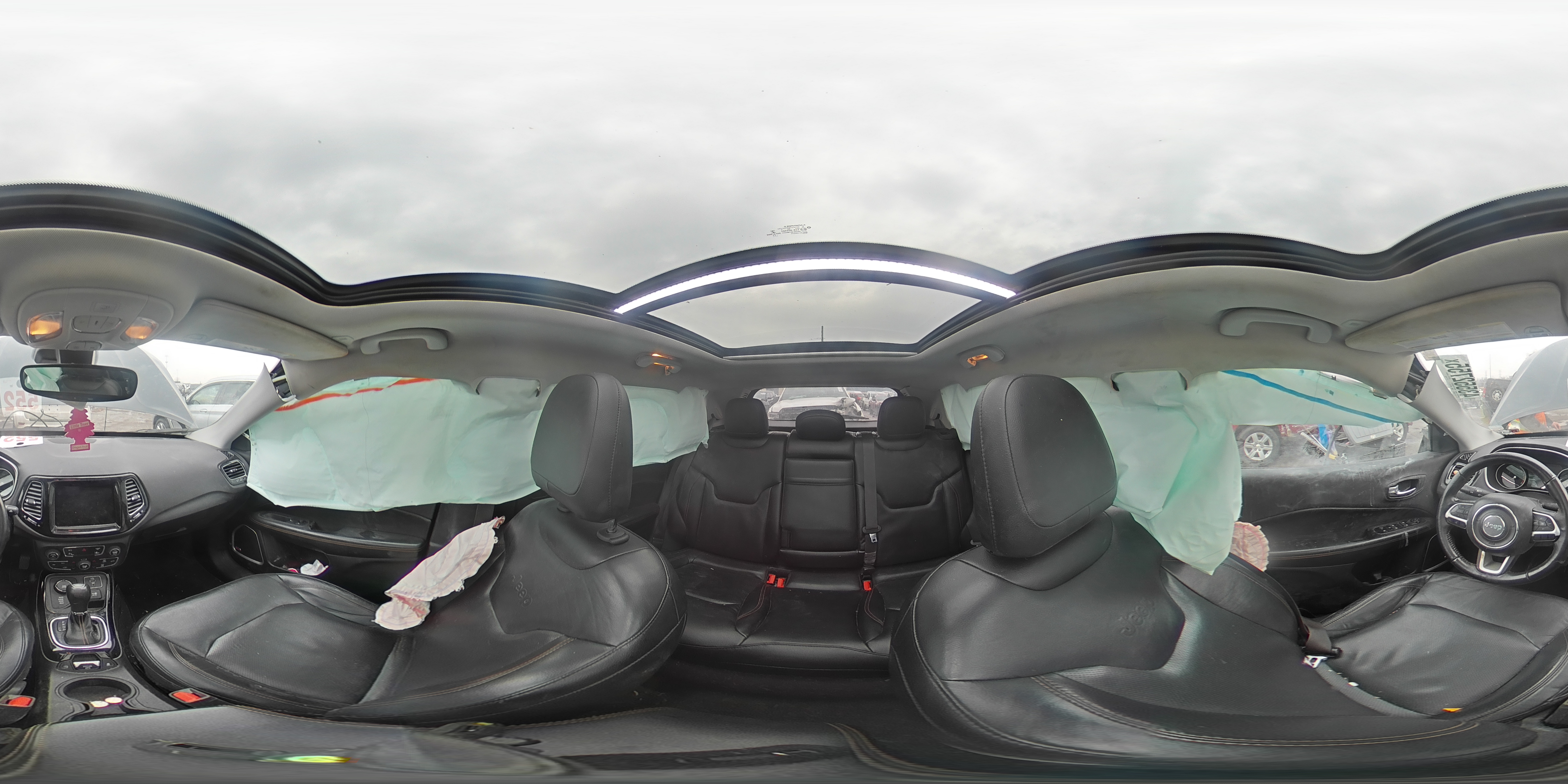 2018 Jeep Compass - Image 13