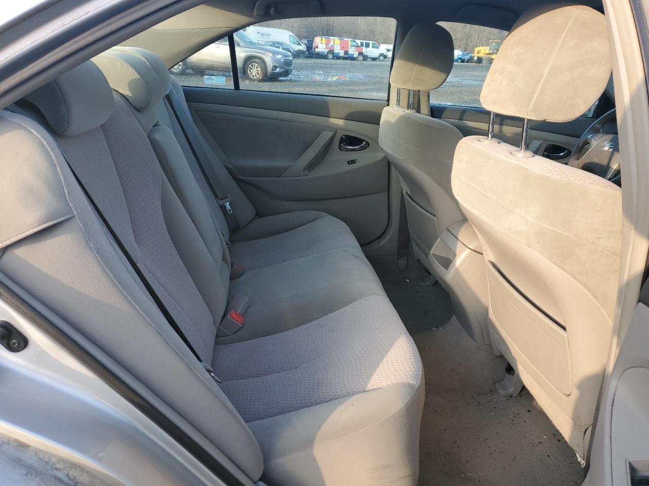 2010 Toyota Camry - Image 10