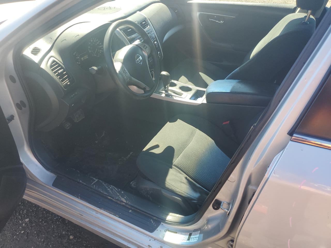2015 Nissan Altima - Image 7