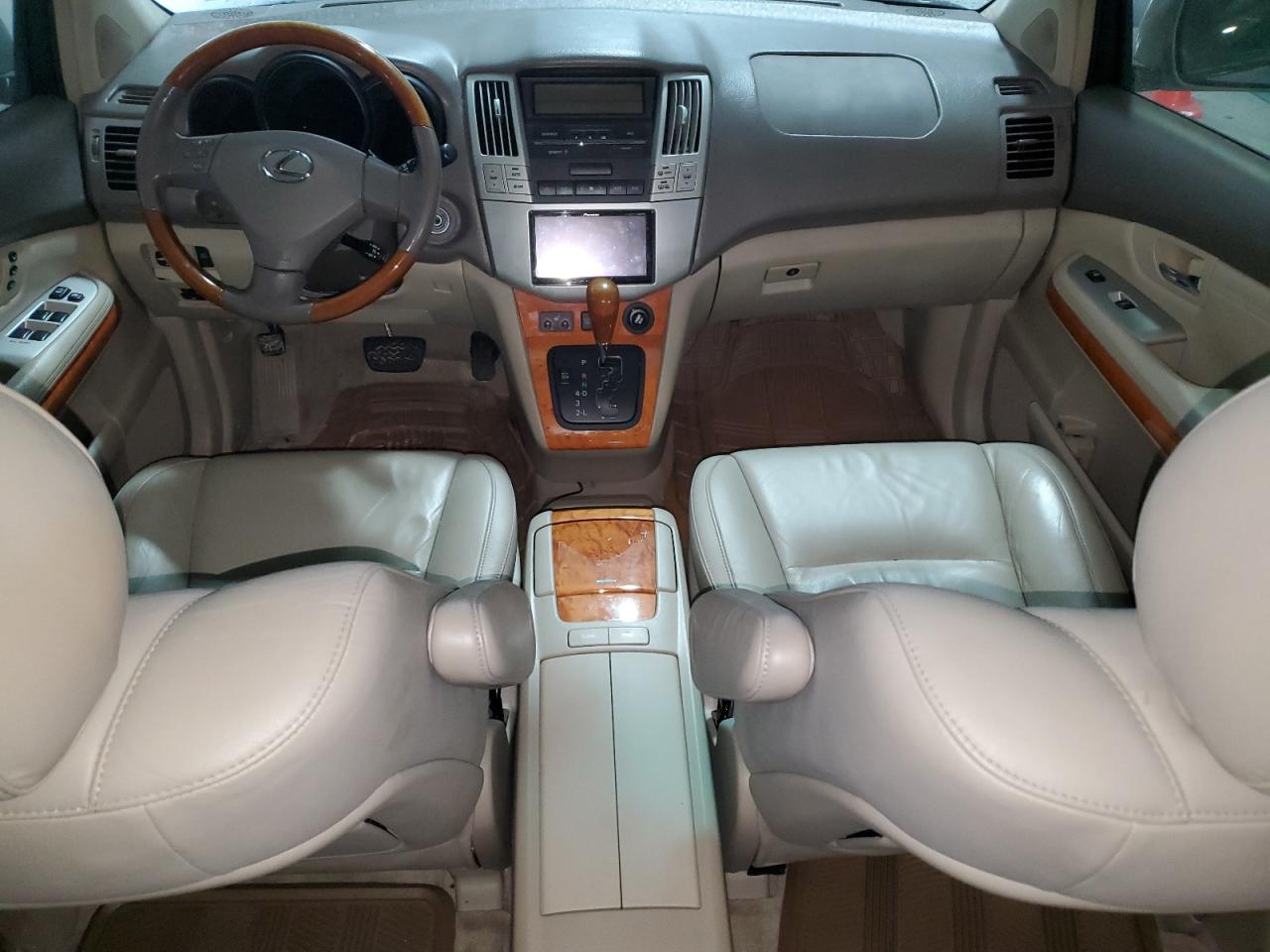 2005 Lexus RX - Image 8