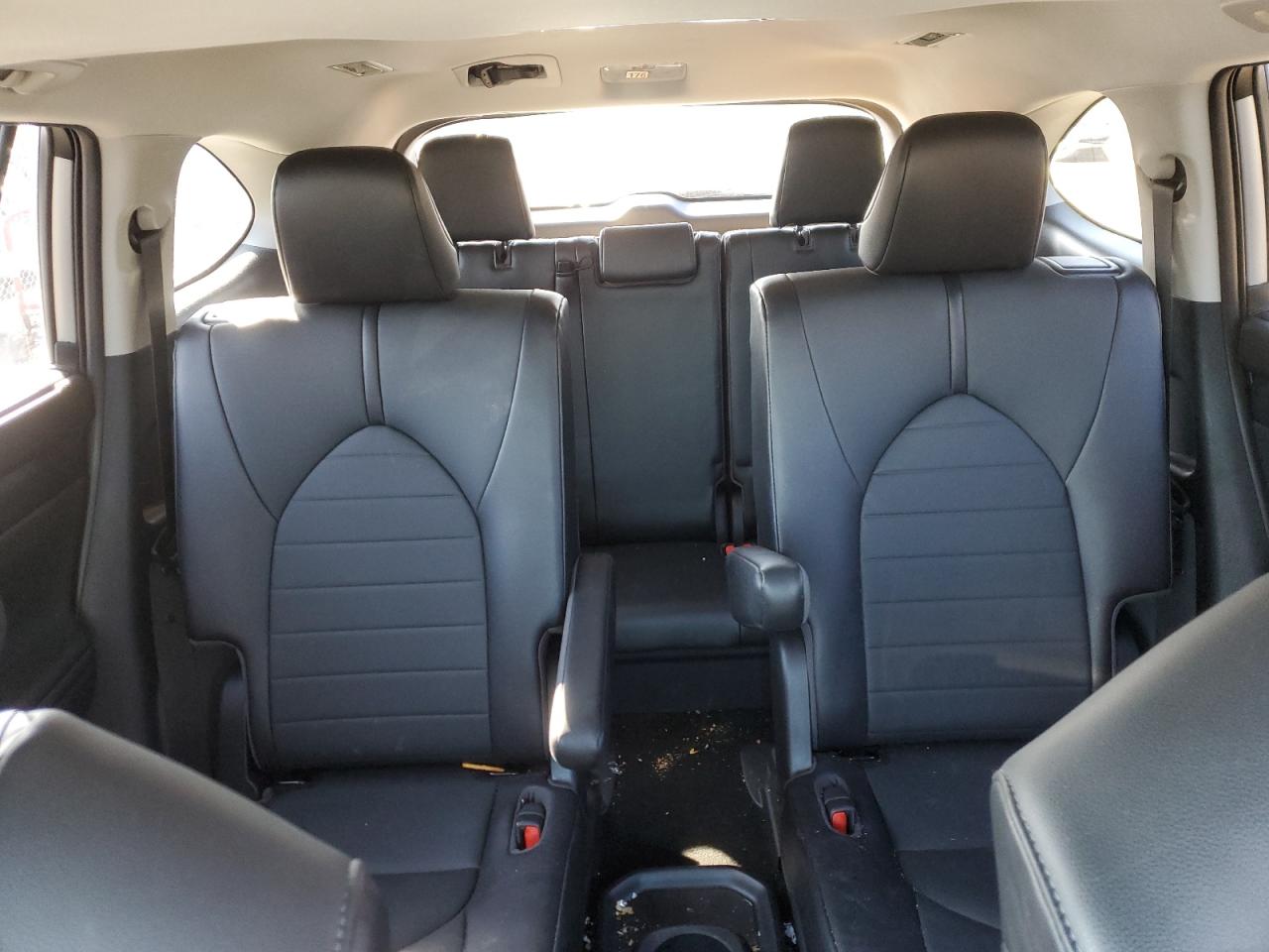 2021 Toyota Highlander - Image 10