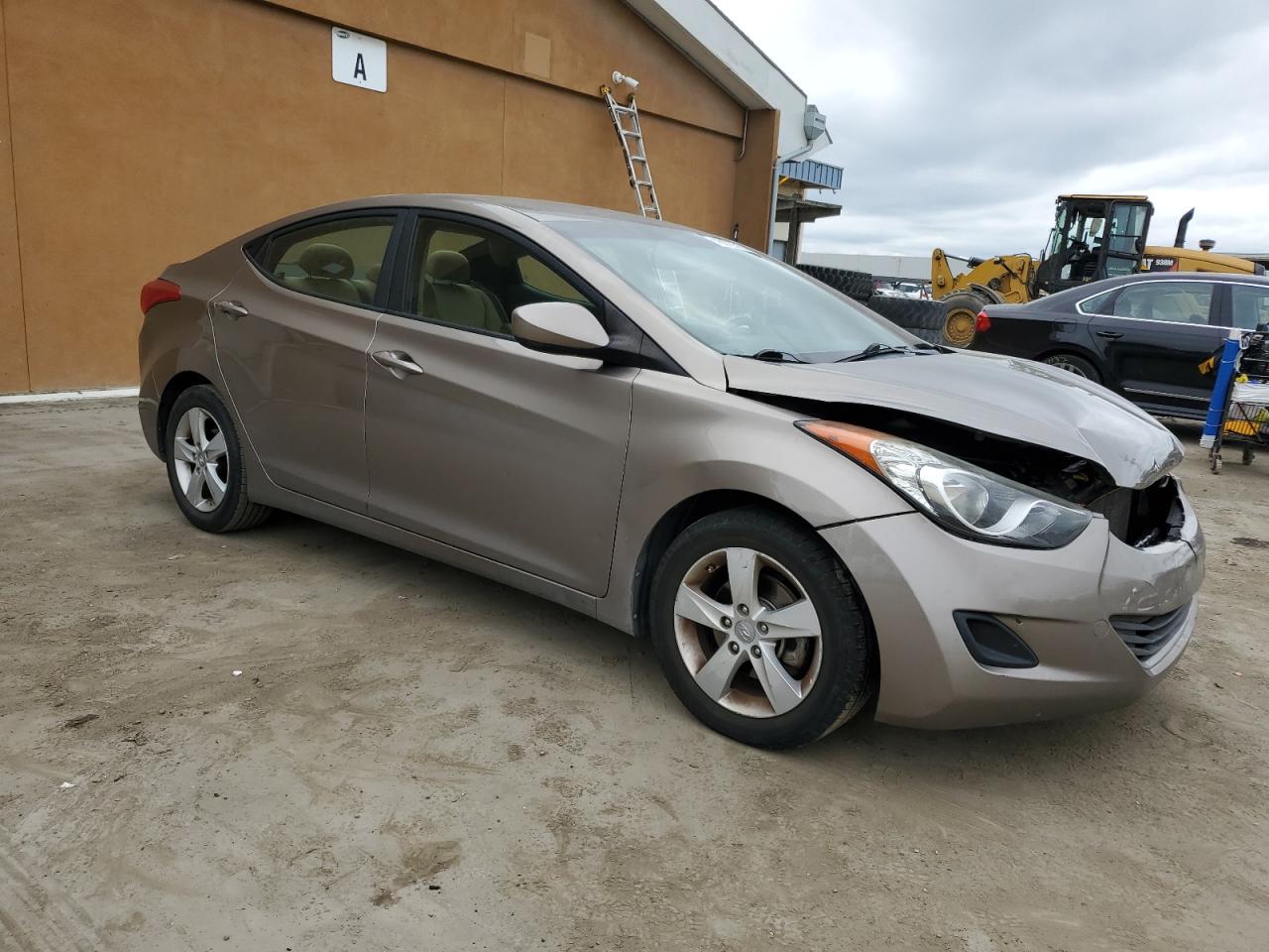 2013 Hyundai Elantra - Image 4