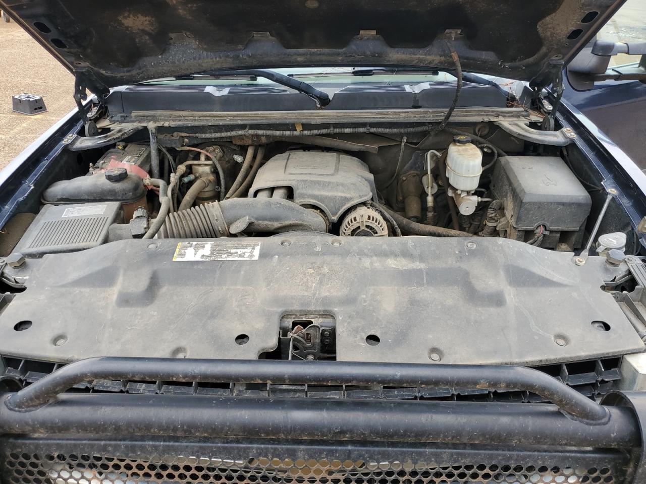 2009 Chevrolet Silverado - Image 11