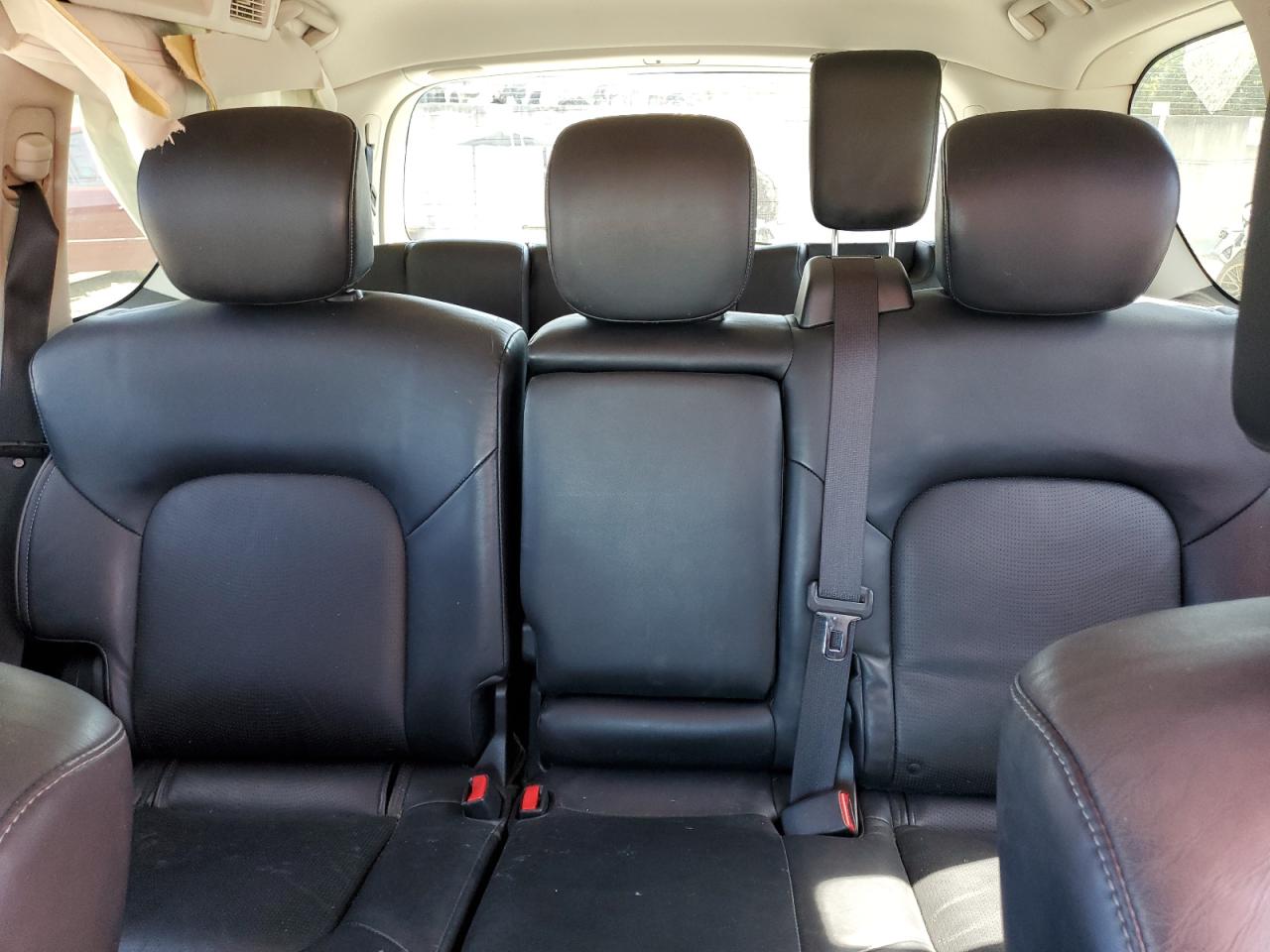 2016 Infiniti QX80 - Image 10