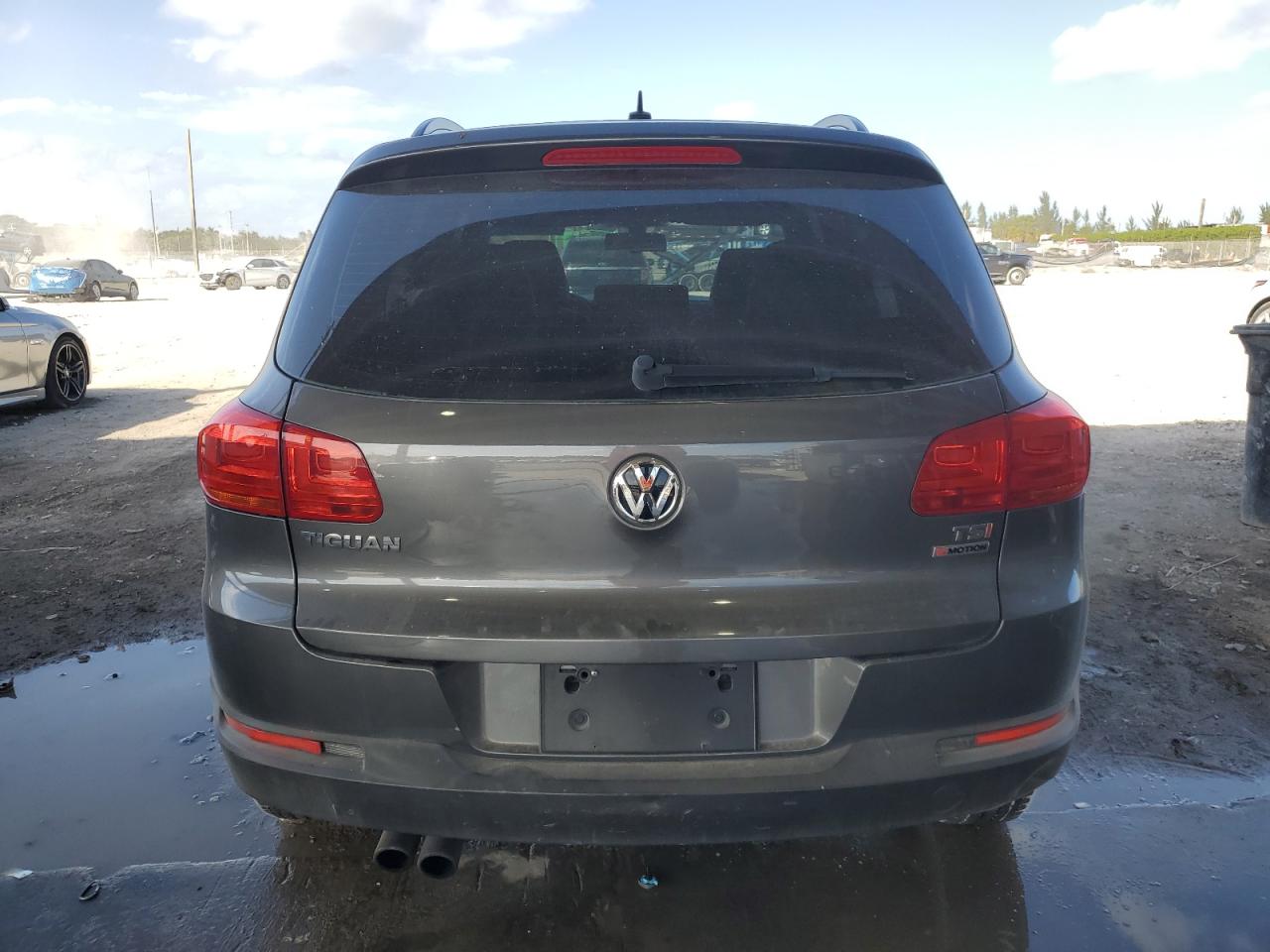 2016 Volkswagen Tiguan - Image 6