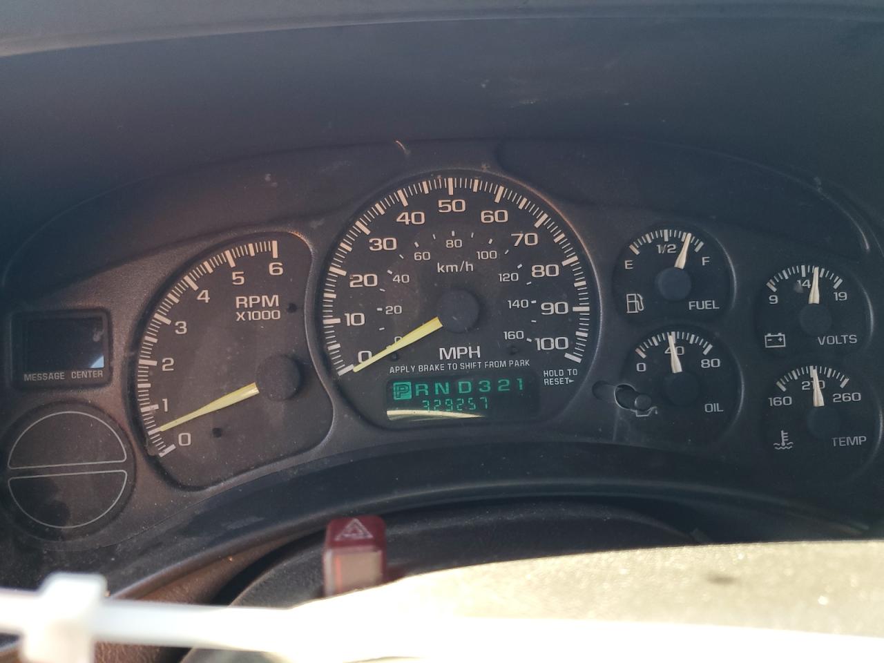 2000 Chevrolet Silverado - Image 9