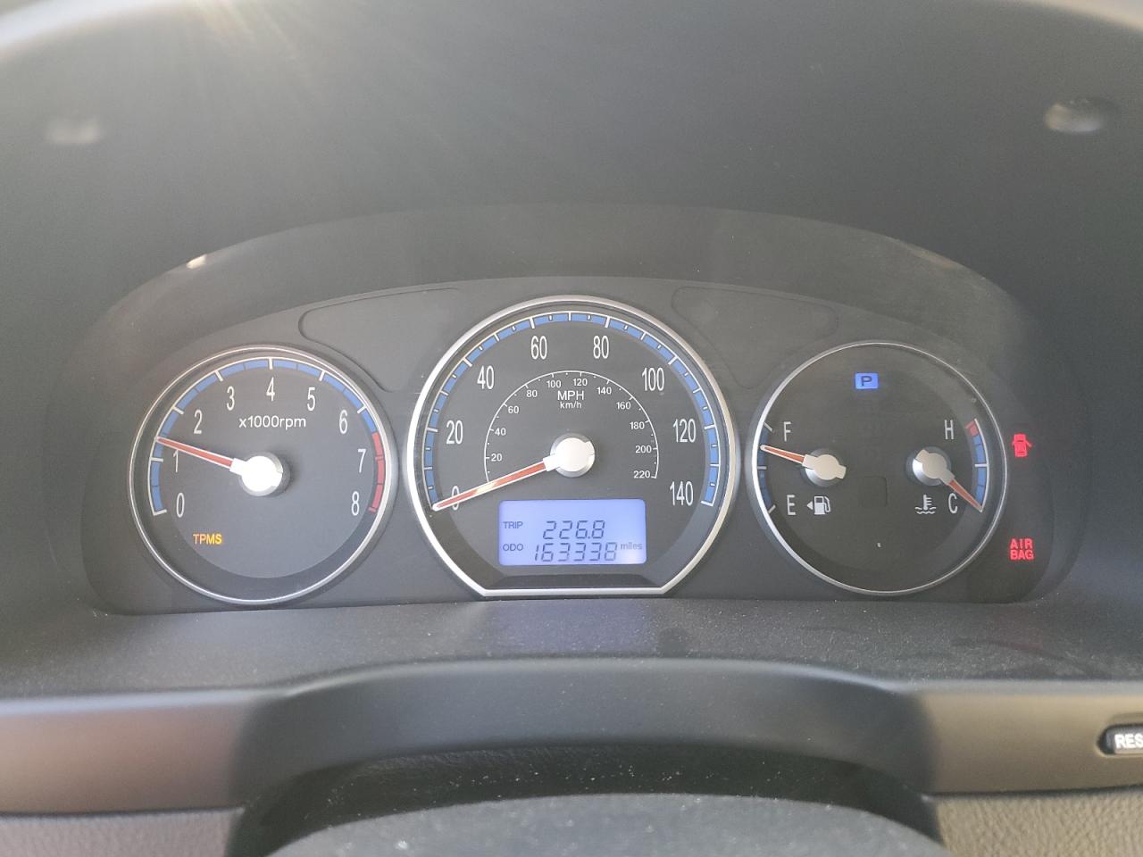 2009 Hyundai Santa Fe - Image 9