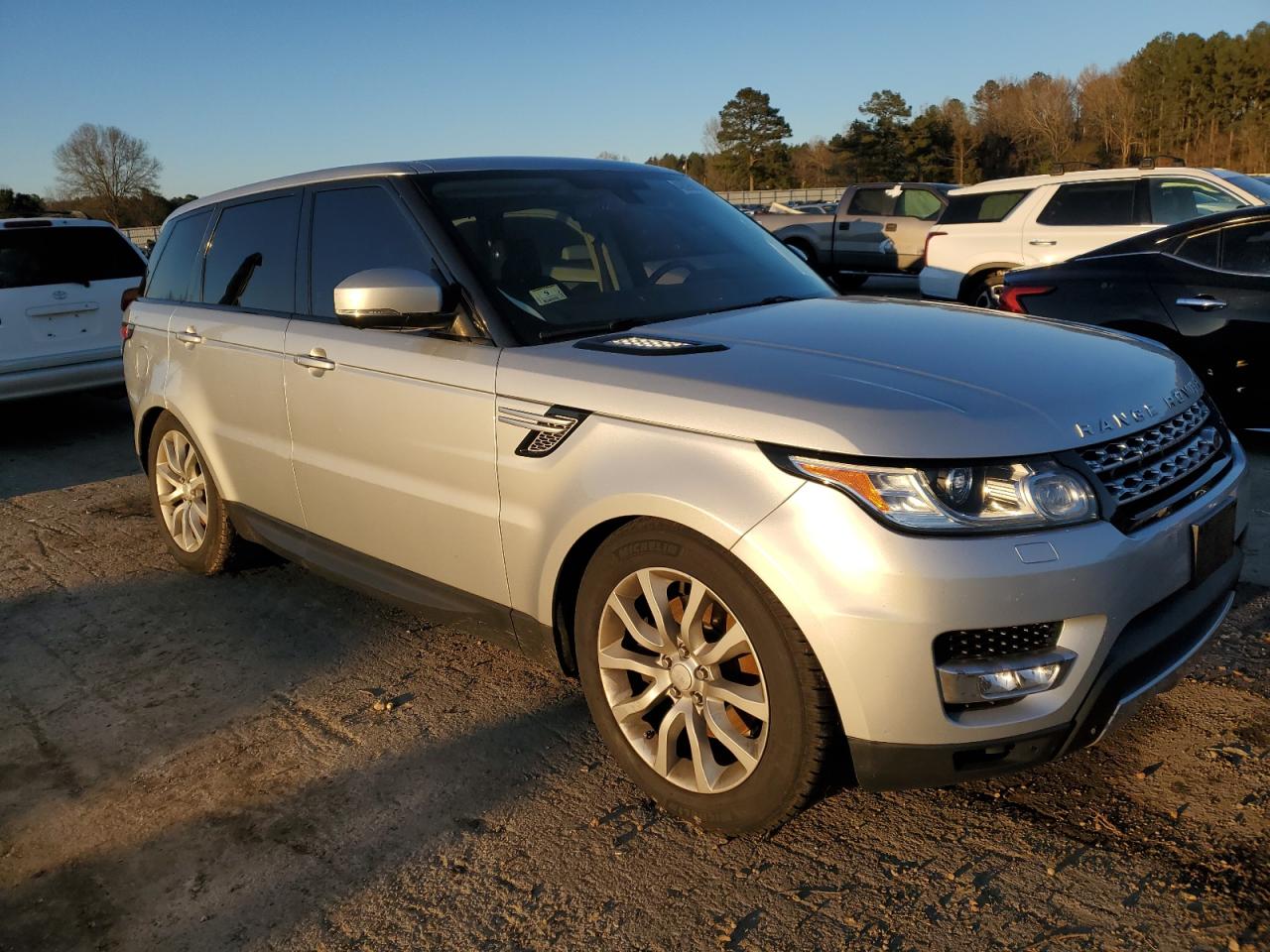 2015 Land Rover Range Rover - Image 4