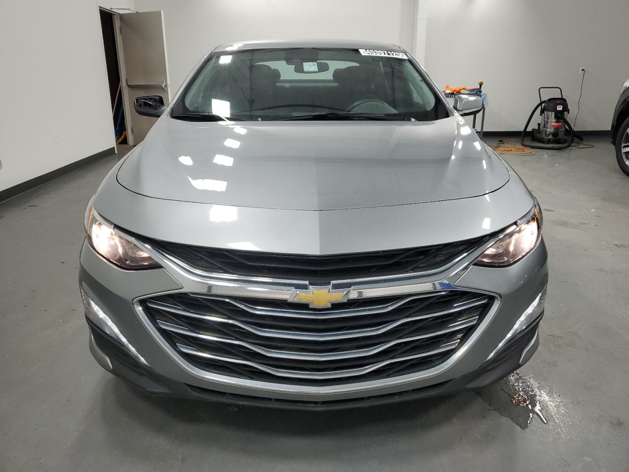 2023 Chevrolet Malibu - Image 5