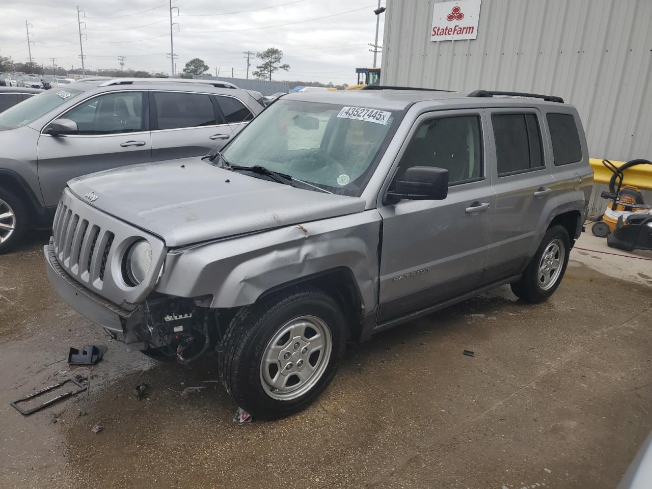 2017 Jeep Liberty (Patriot) - Image 1