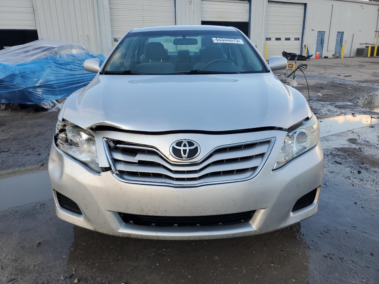 2011 Toyota Camry - Image 5