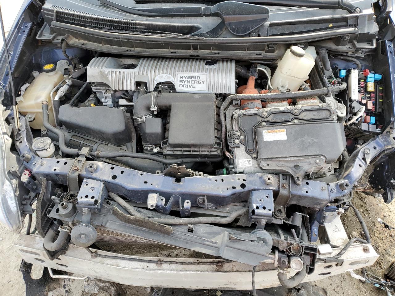 2013 Toyota Prius - Image 11