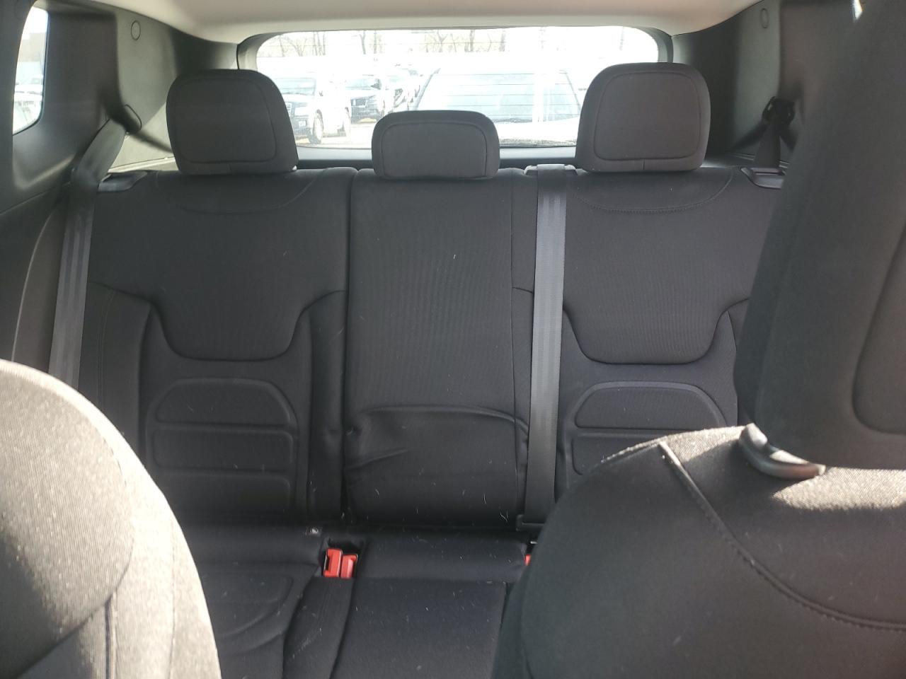 2018 Jeep Renegade - Image 10