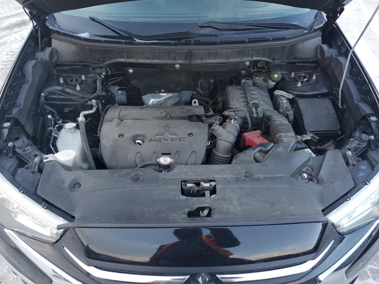 2018 Mitsubishi Outlander - Image 11