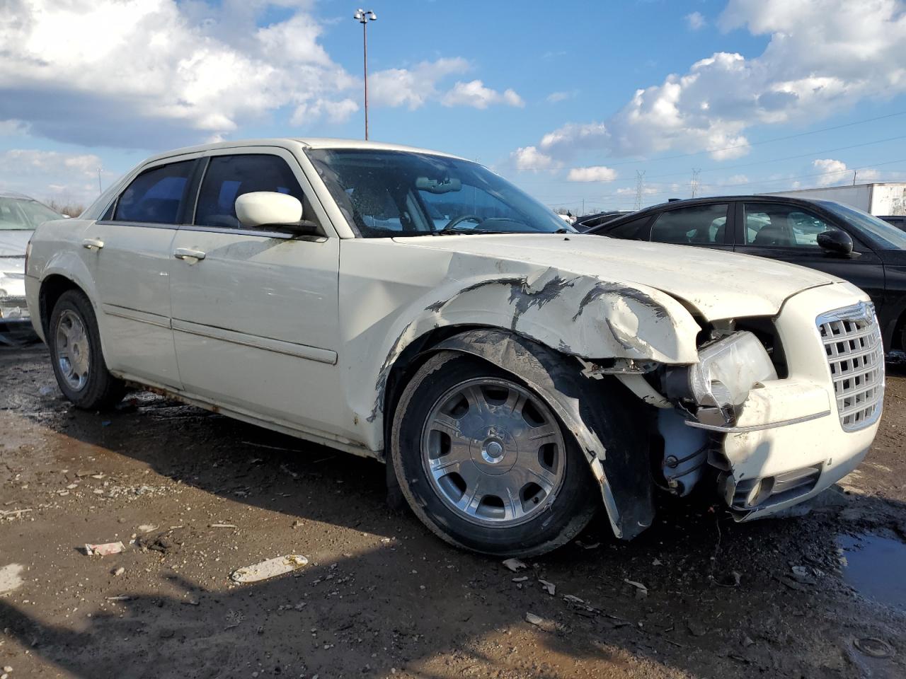 2005 Chrysler 300 - Image 4