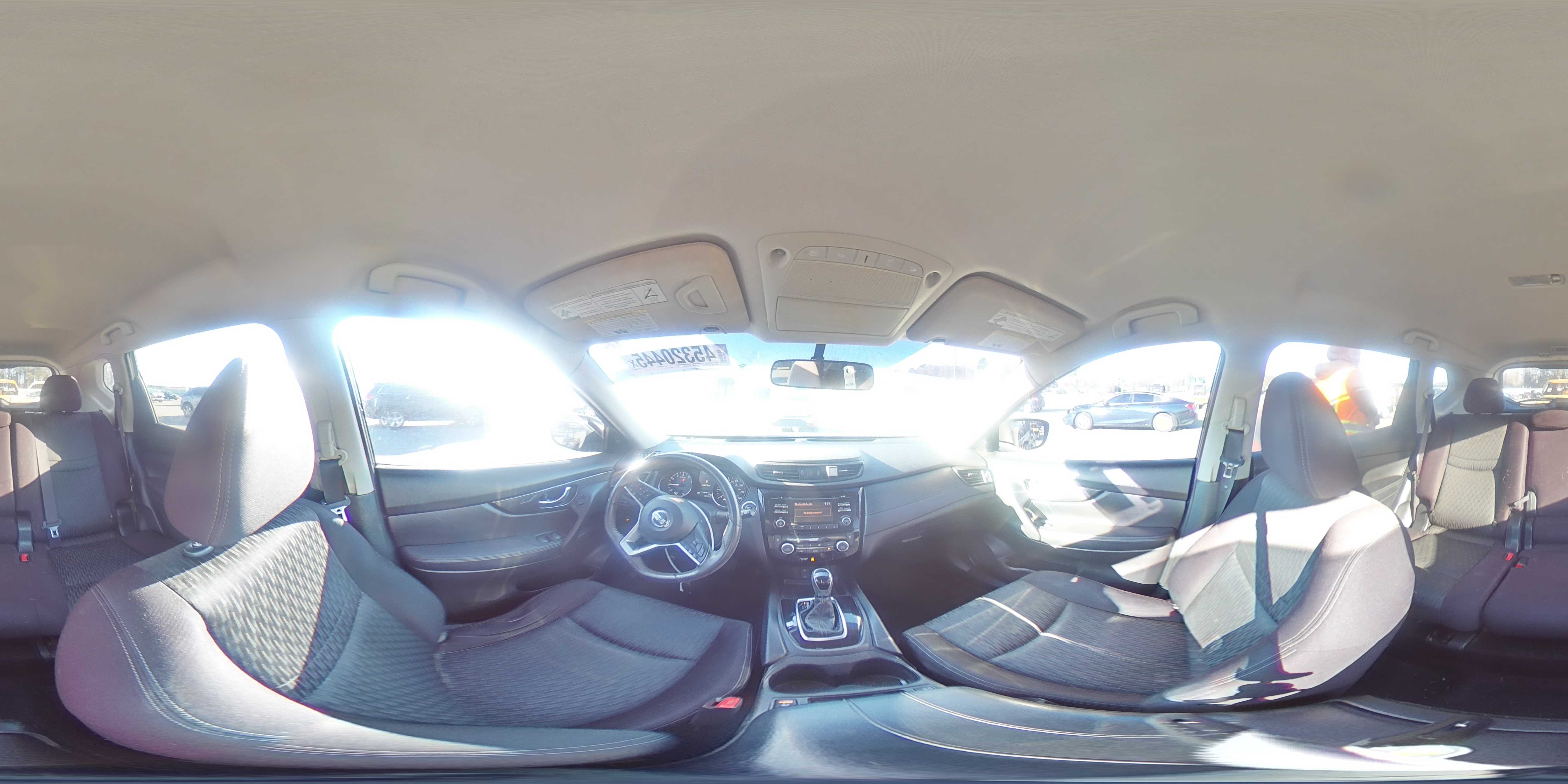 2017 Nissan Rogue - Image 14