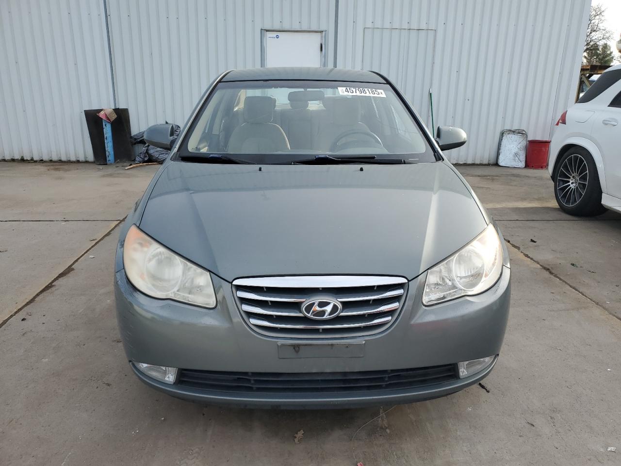 2010 Hyundai Elantra - Image 5