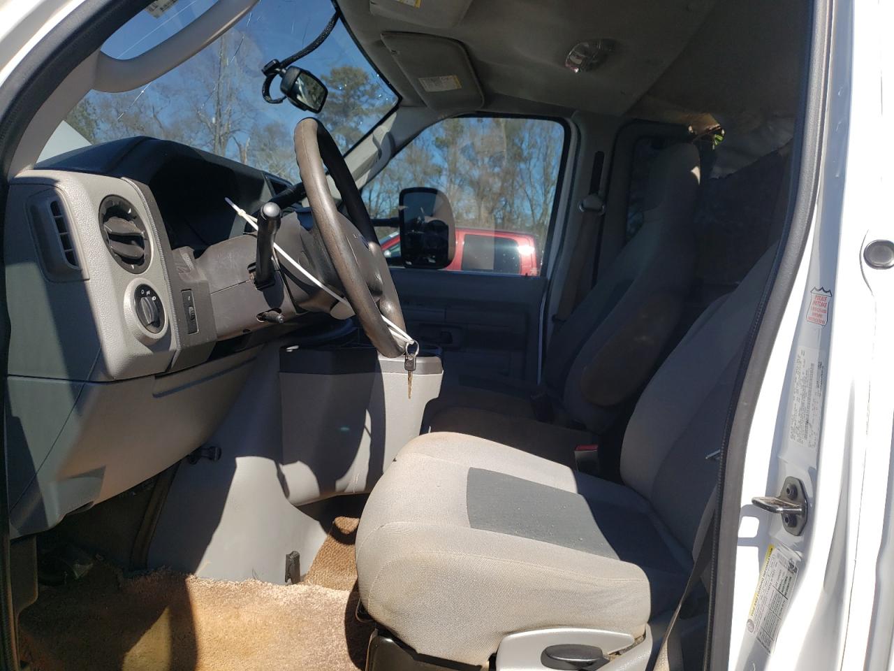2014 Ford Econoline - Image 7