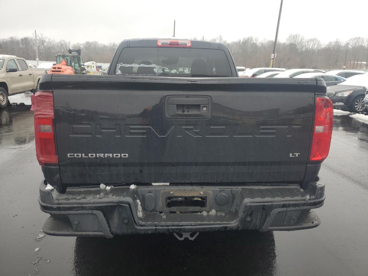 2022 Chevrolet Colorado - Image 6