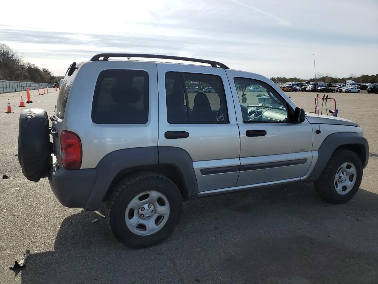 2004 Jeep Liberty (North America) - Image 3