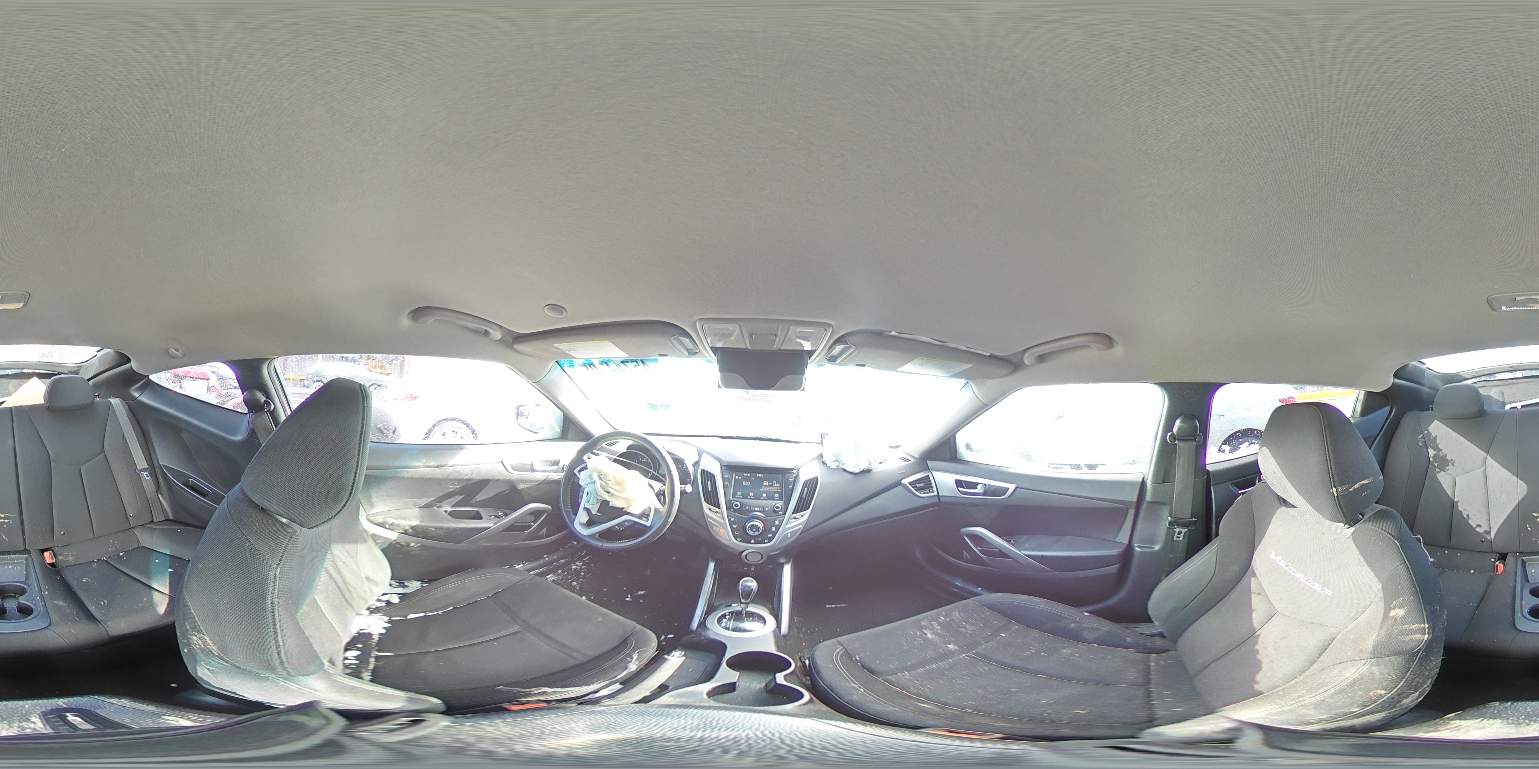 2017 Hyundai Veloster - Image 13