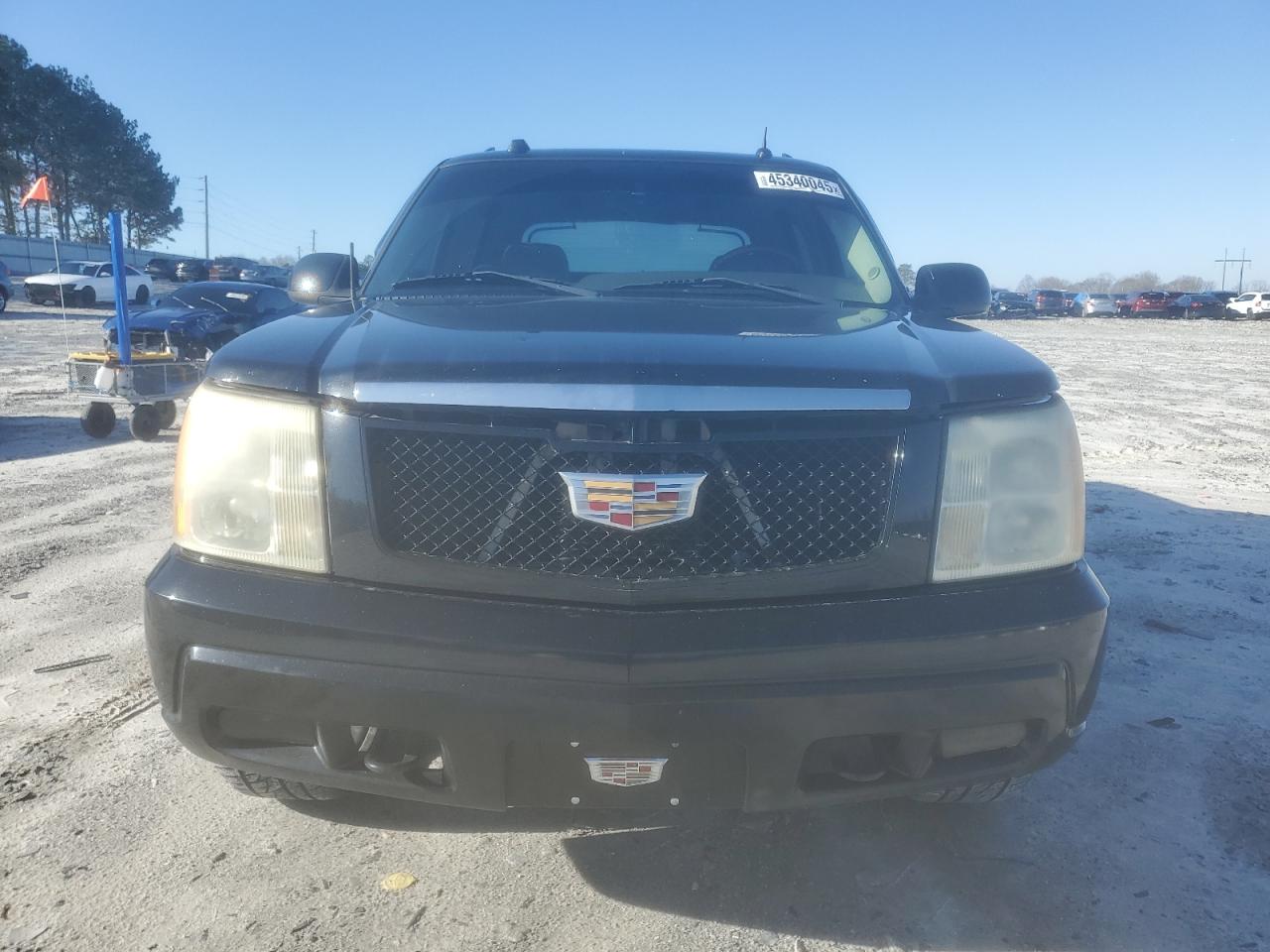 2005 Cadillac Escalade - Image 5