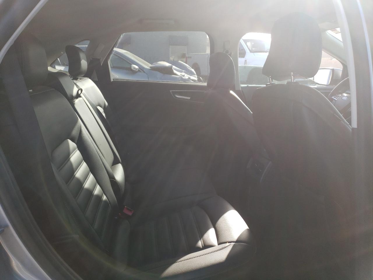 2021 Ford Edge - Image 12