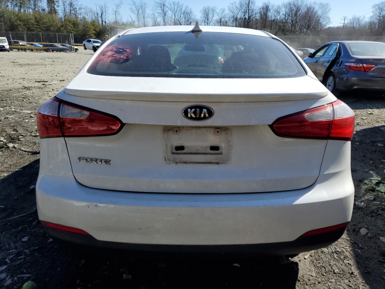 2015 Kia Forte - Image 6