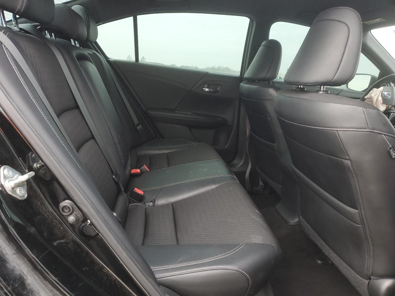 2016 Honda Accord - Image 11