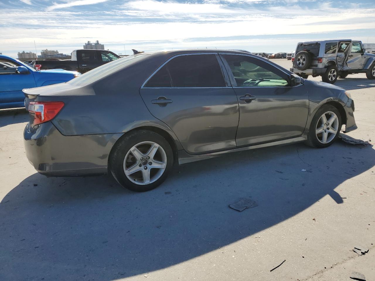 2014 Toyota Camry - Image 3