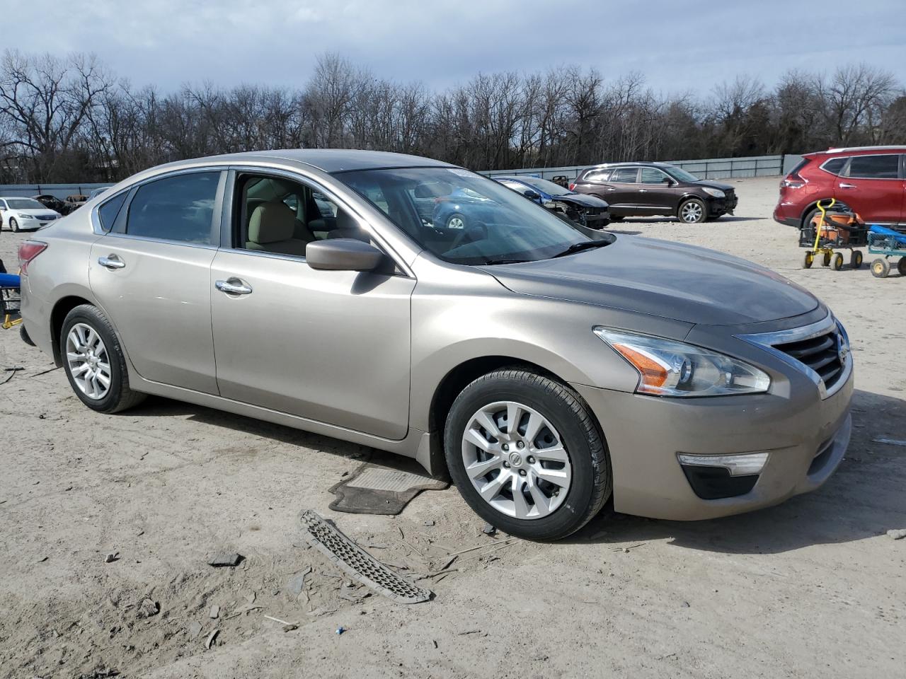 2015 Nissan Altima - Image 4