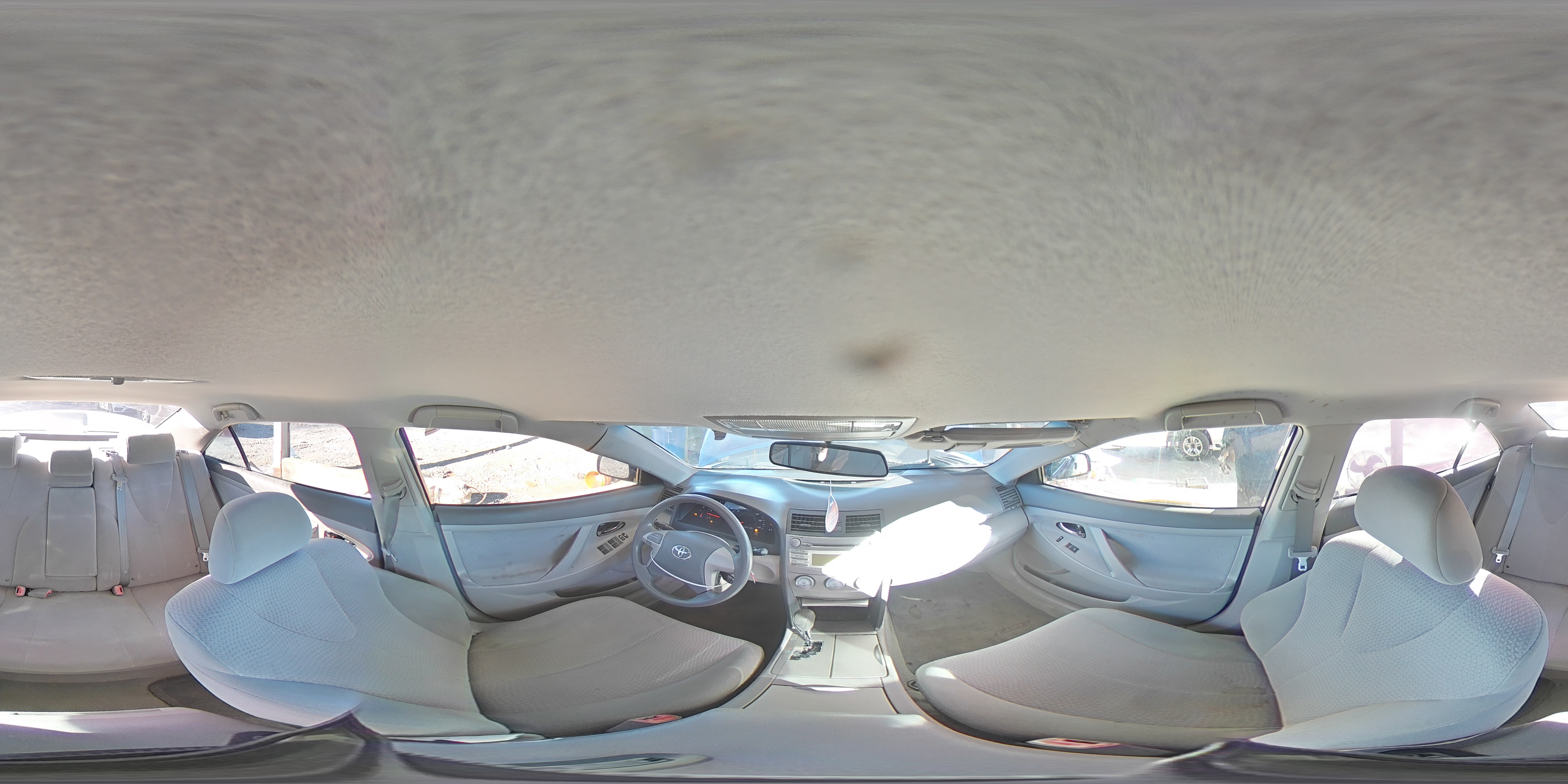 2011 Toyota Camry - Image 13