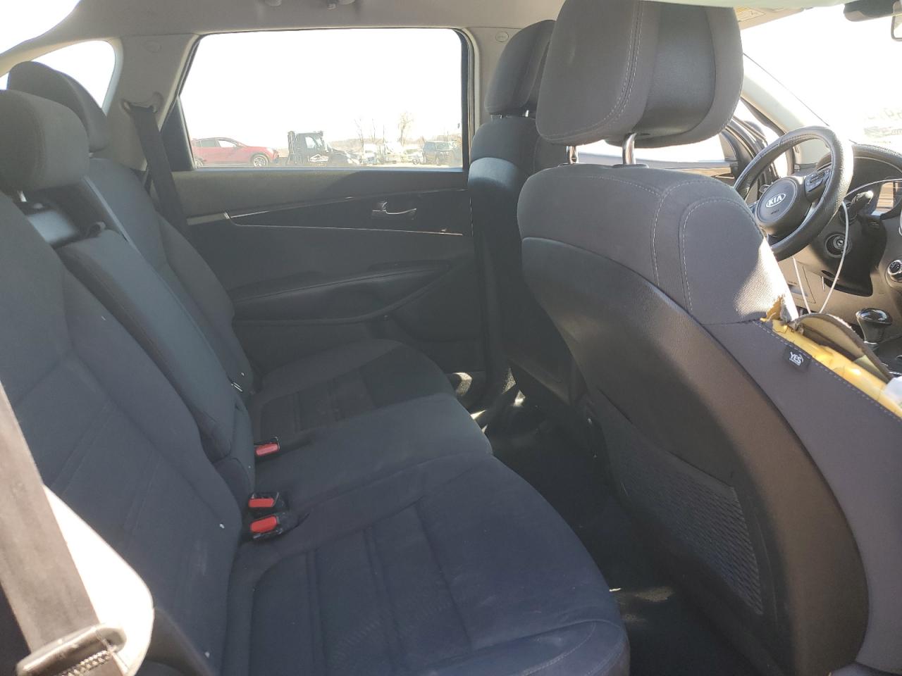 2016 Kia Sorento - Image 11