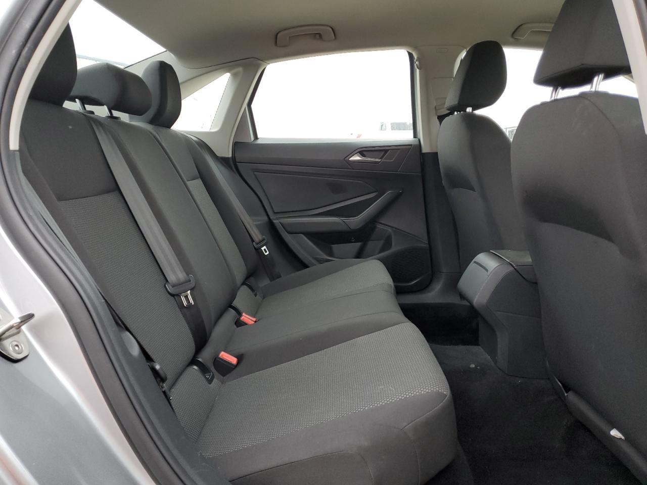 2019 Volkswagen Jetta - Image 10