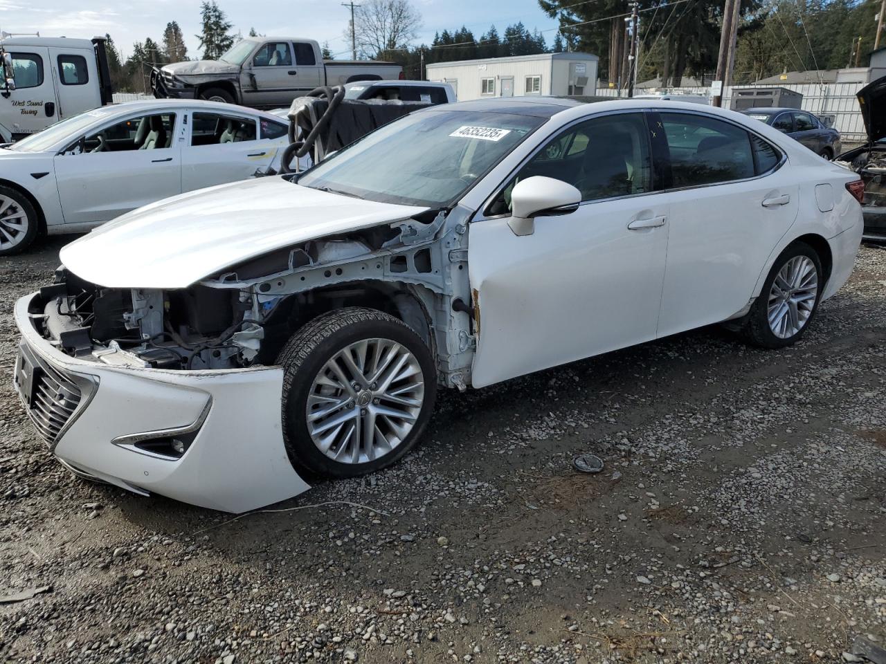 2016 Lexus ES - Image 1
