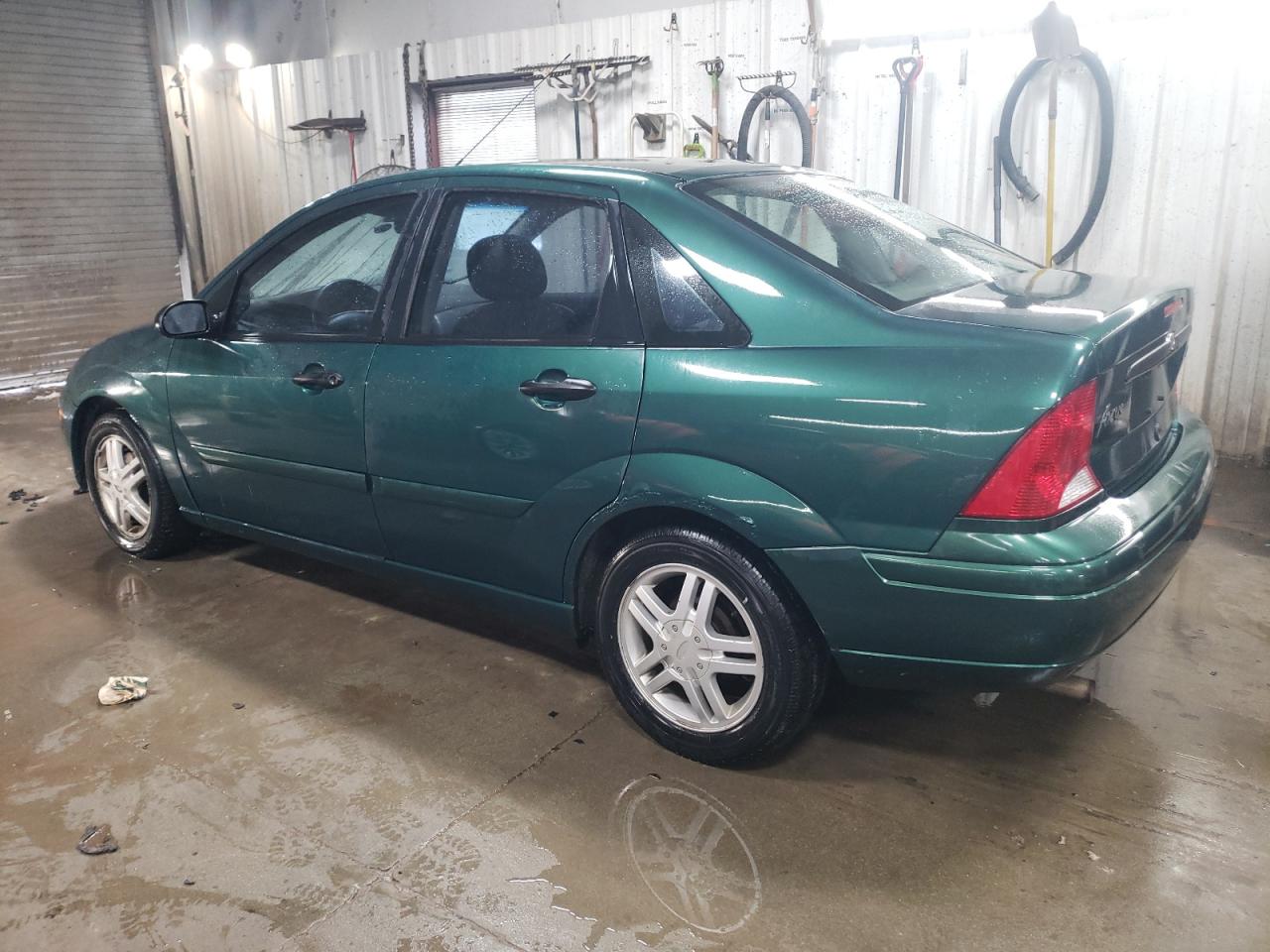 2000 Ford Focus - Image 2