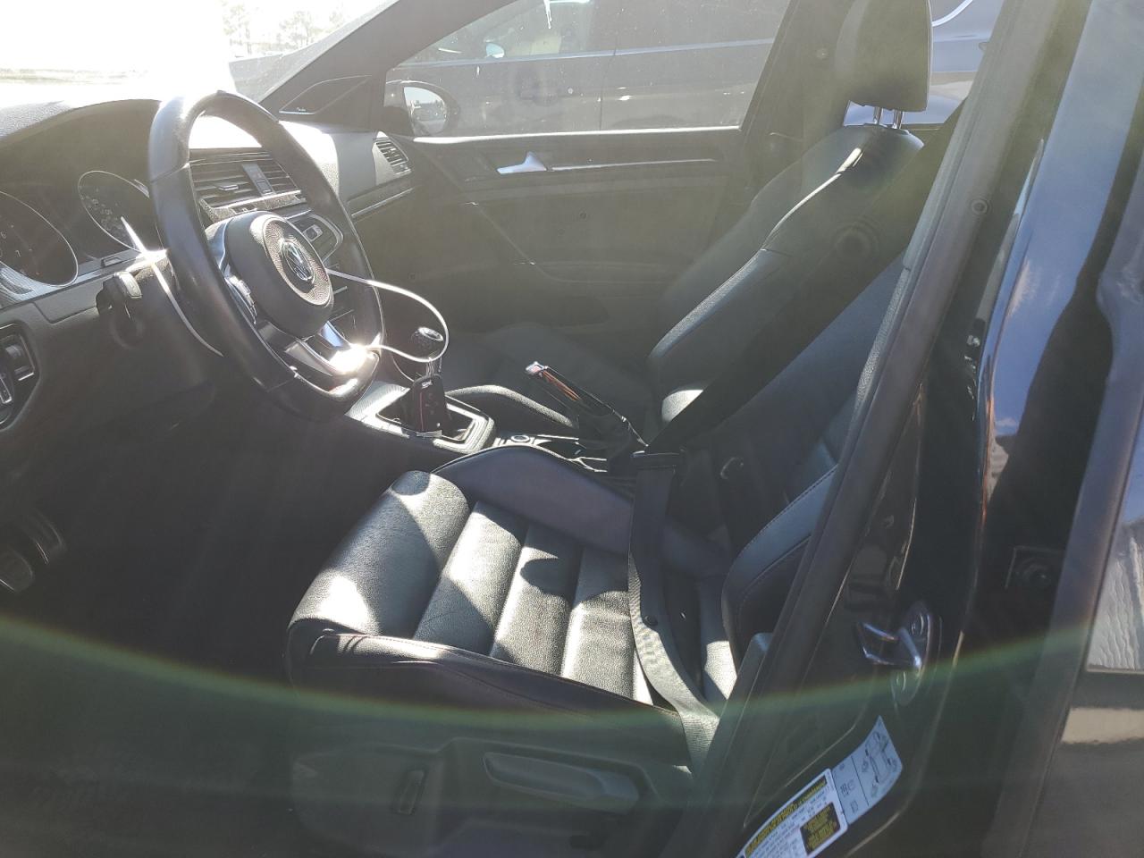2017 Volkswagen GTI - Image 7