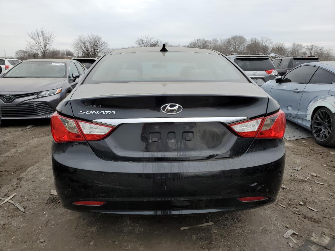 2011 Hyundai Sonata - Image 6