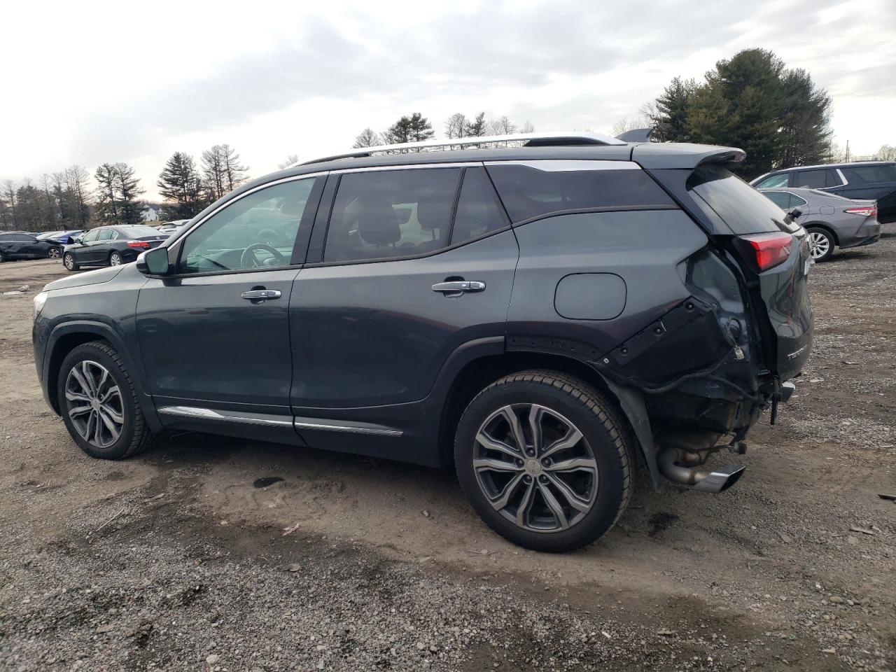 2019 GMC Terrain - Image 2