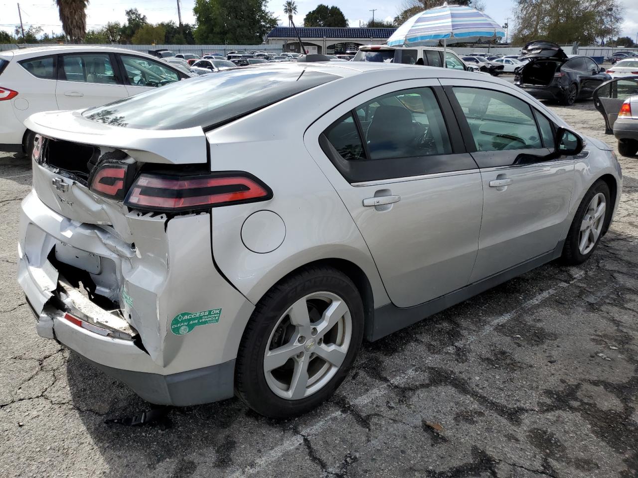 2015 Chevrolet Volt - Image 3