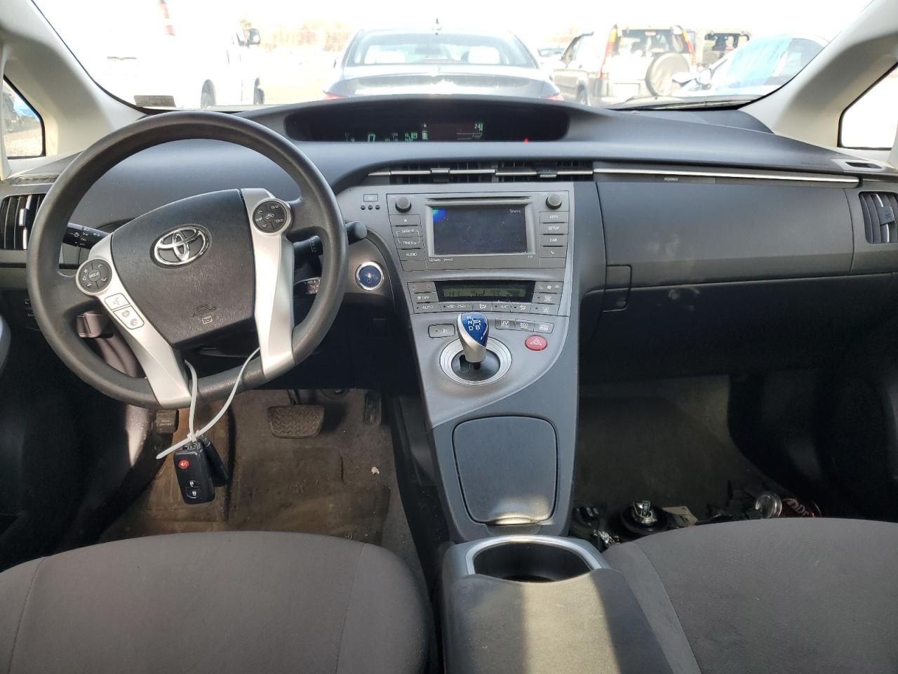 2015 Toyota Prius - Image 8