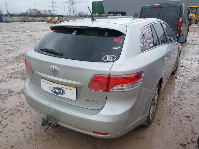 2011 TOYOTA AVENSIS TR