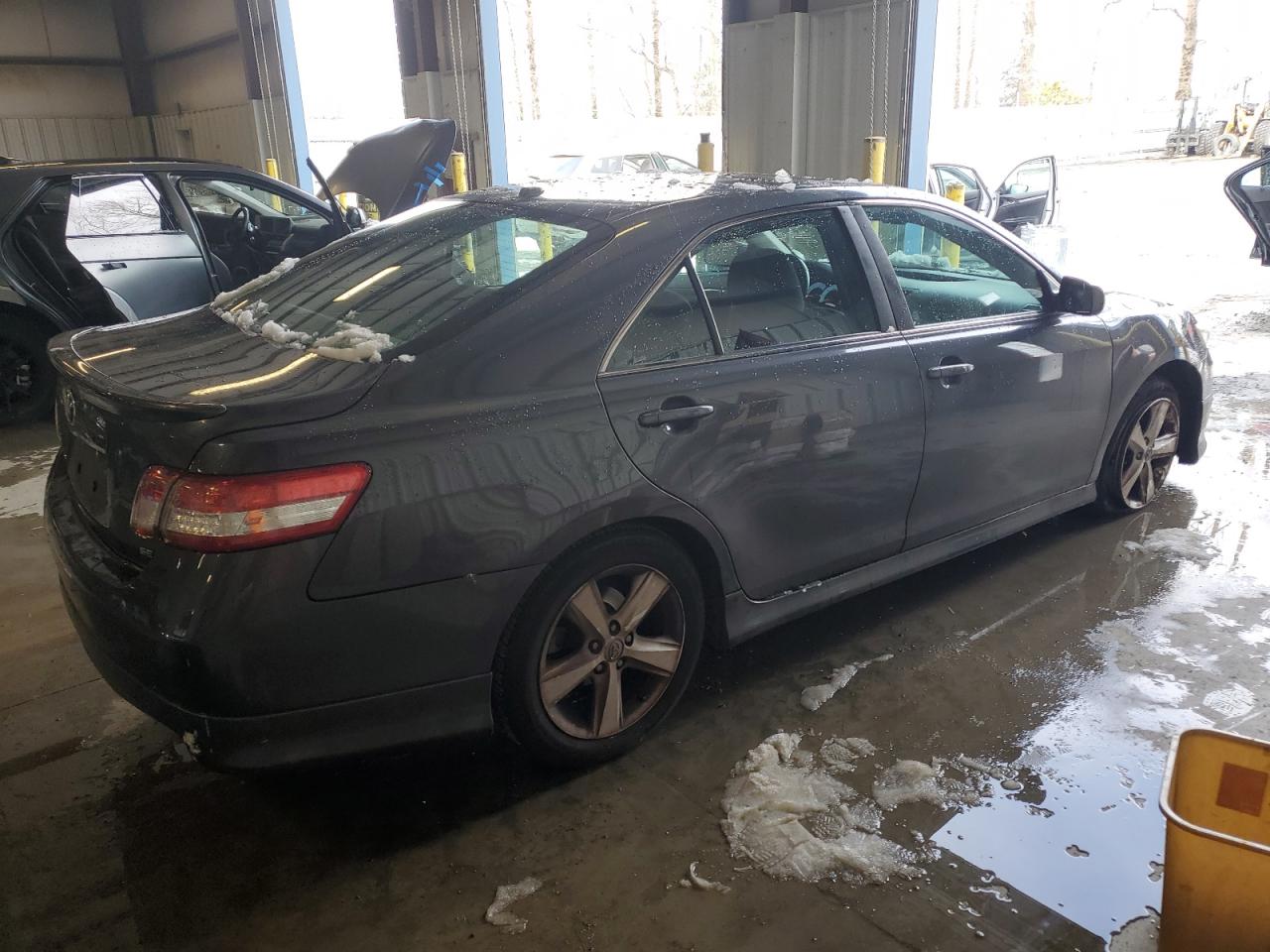 2011 Toyota Camry - Image 3