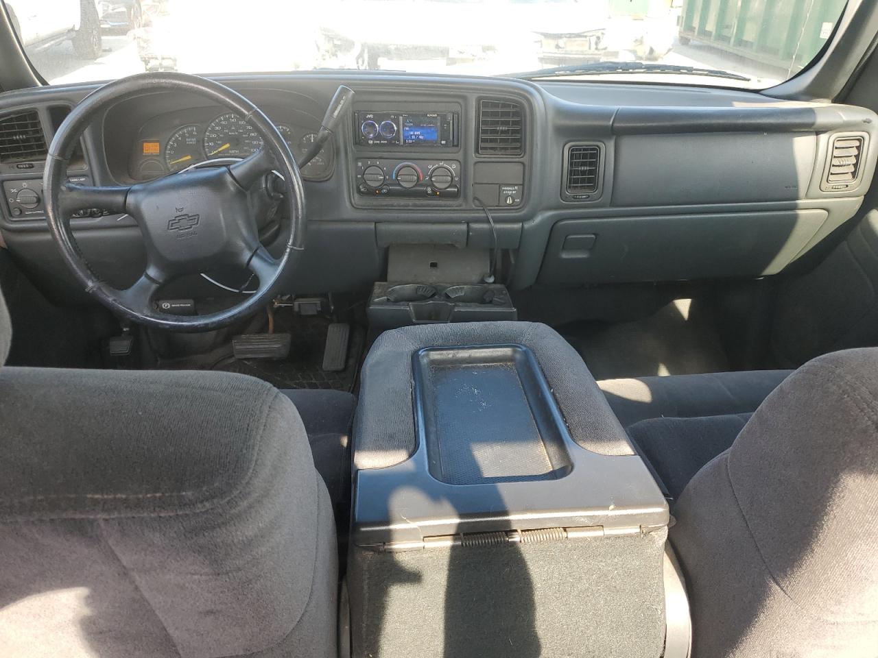 2000 Chevrolet Silverado - Image 8